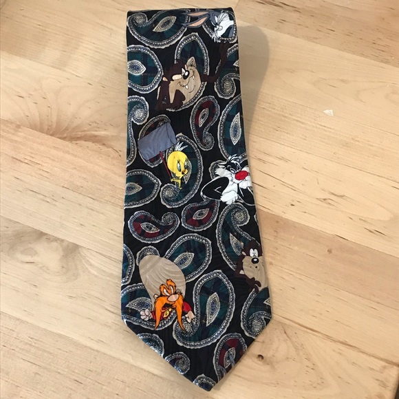 Looney Tunes Mania Paisley Necktie - Picture 1 of 6